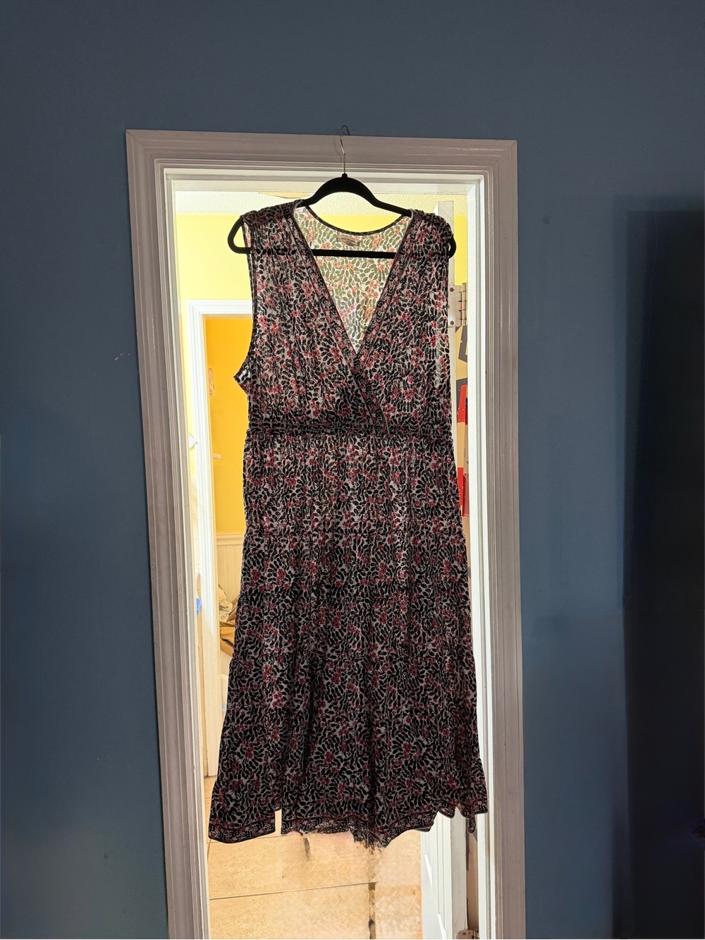 Max Studio Black and coral Sleeveless V-Neck Floral Midi Dress